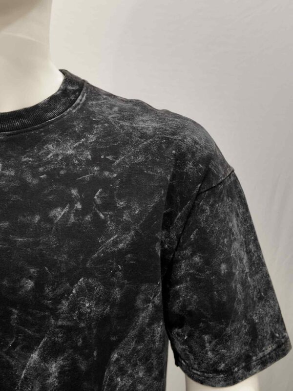 Black Acid Wash T-Shirt ā 260 GSM 100% Cotton